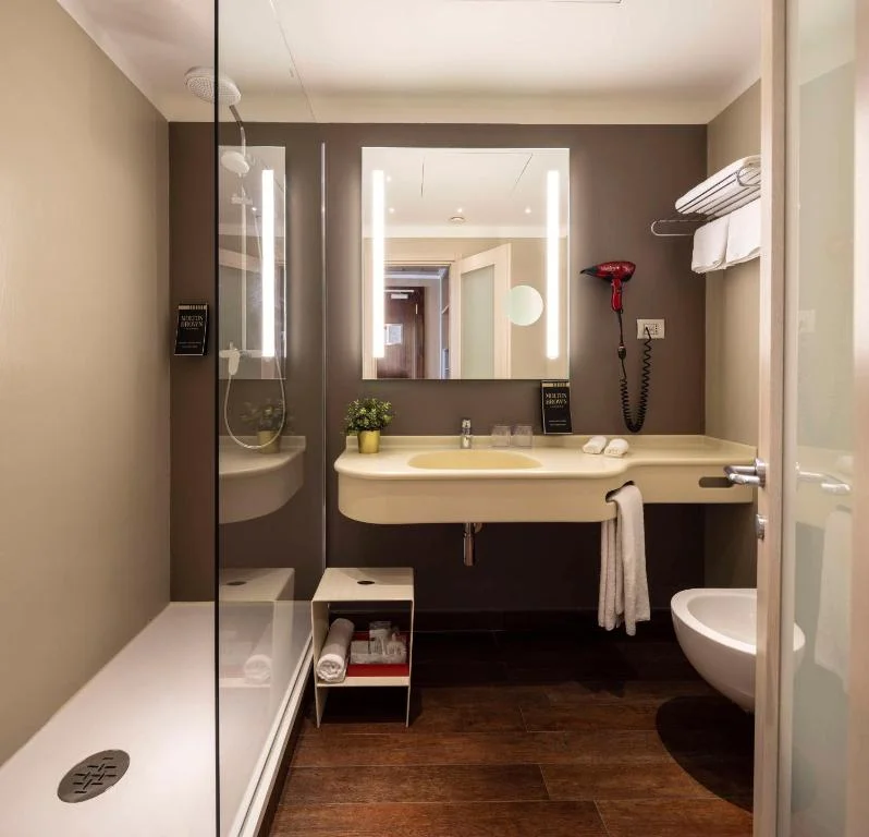 Deluxe King Room with Sofa Bed, Best Western Plus City Hotel