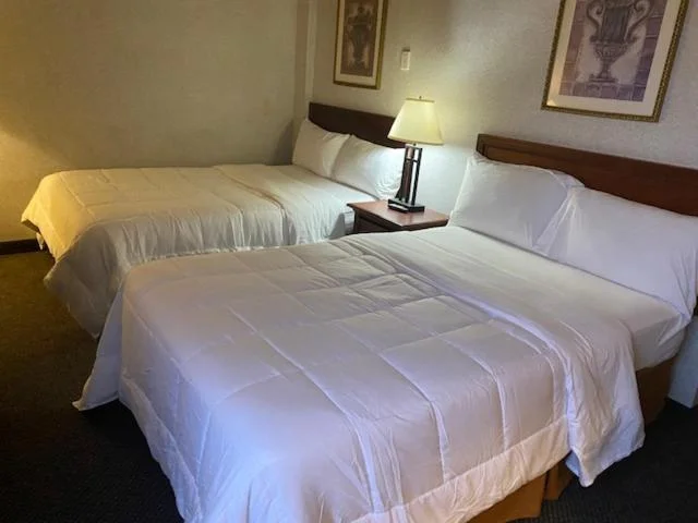 Standard Double Room with Spa Bath, Raritan Hotel