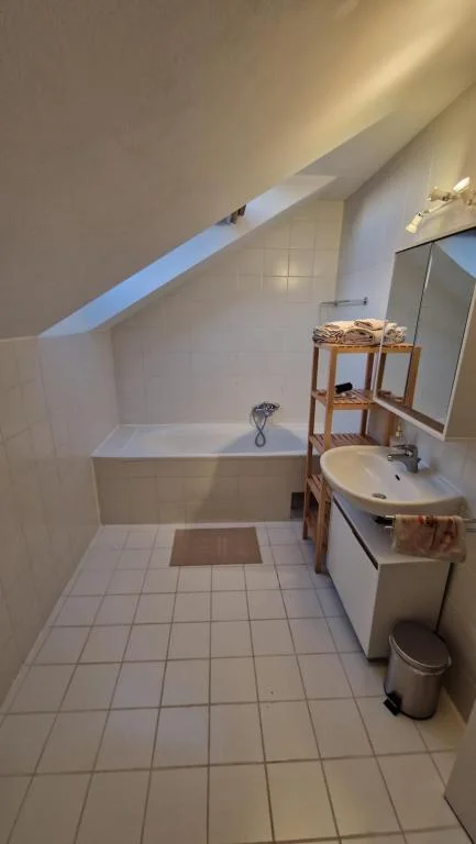 Apartment with Terrace, Drews Shelter - Charming Apartment