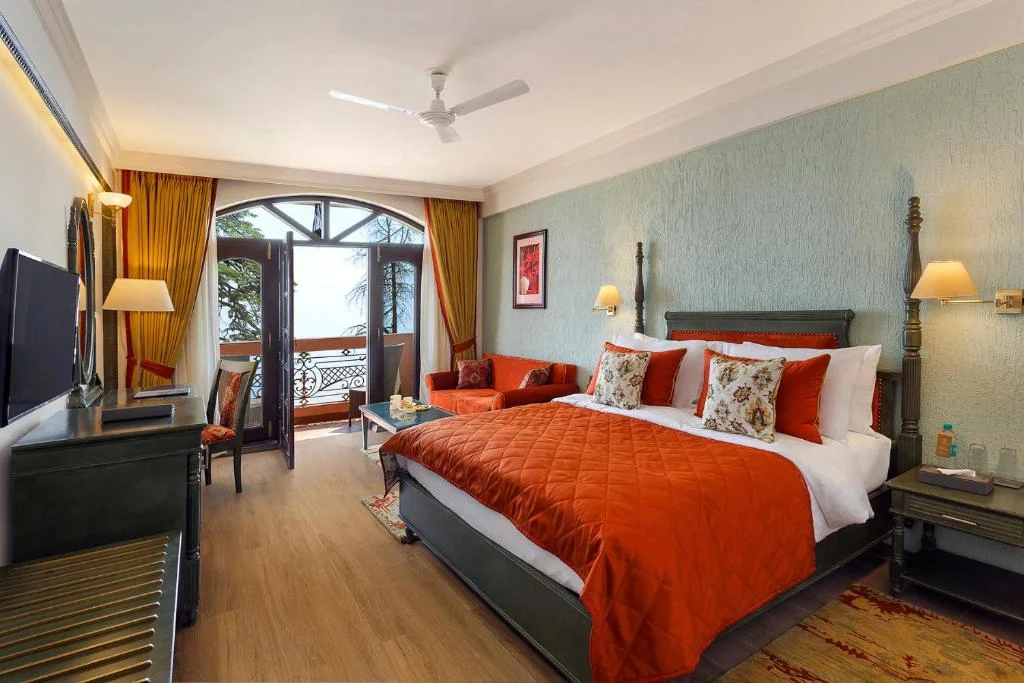 1 Queen Bed, Valley View Room, Non-Smoking, Ramada by Wyndham Mussoorie Mall Road