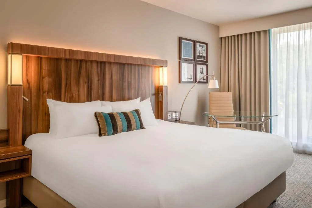Superior King Room, Courtyard by Marriott Edinburgh