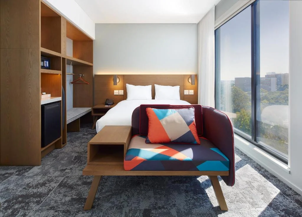 Standard Queen Room, Holiday Inn Express Sydney Airport, an IHG Hotel