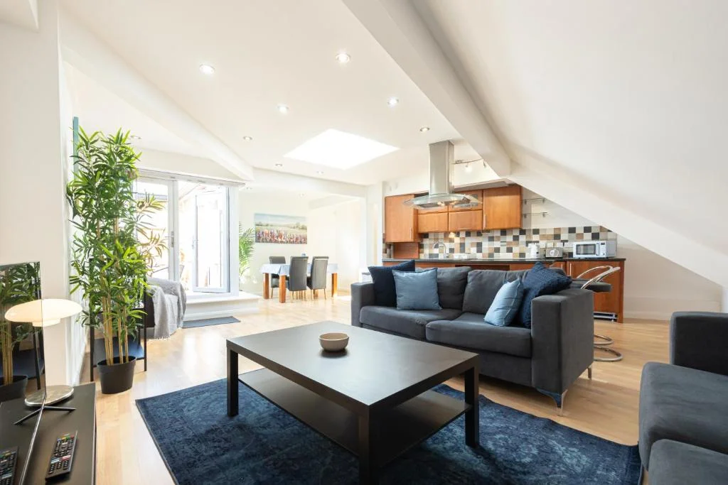 Penthouse Apartment, Withington Apartments