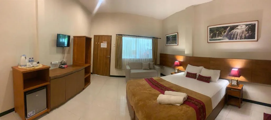 Deluxe Double Room with Balcony, Kuta Suci Guesthouse