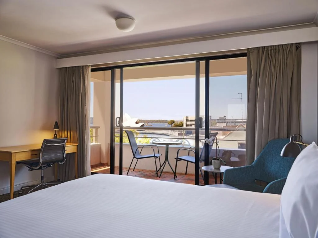 Studio with Balcony and Harbor View, Rendezvous Hotel Sydney The Rocks
