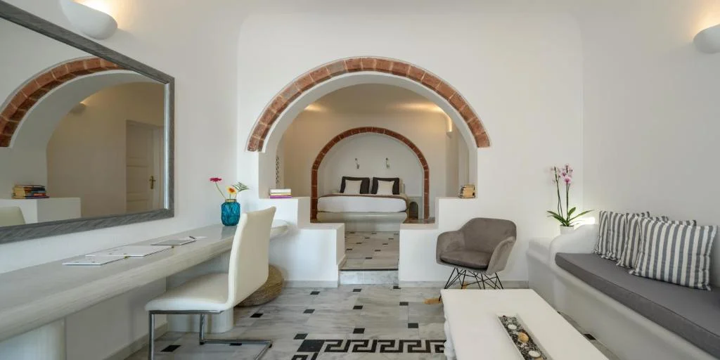 Honeymoon Suite with Hot Tub, Pegasus Suites & Spa