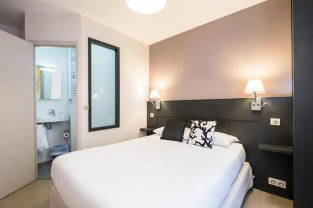 Double Room with Private Bathroom, Bonséjour Montmartre