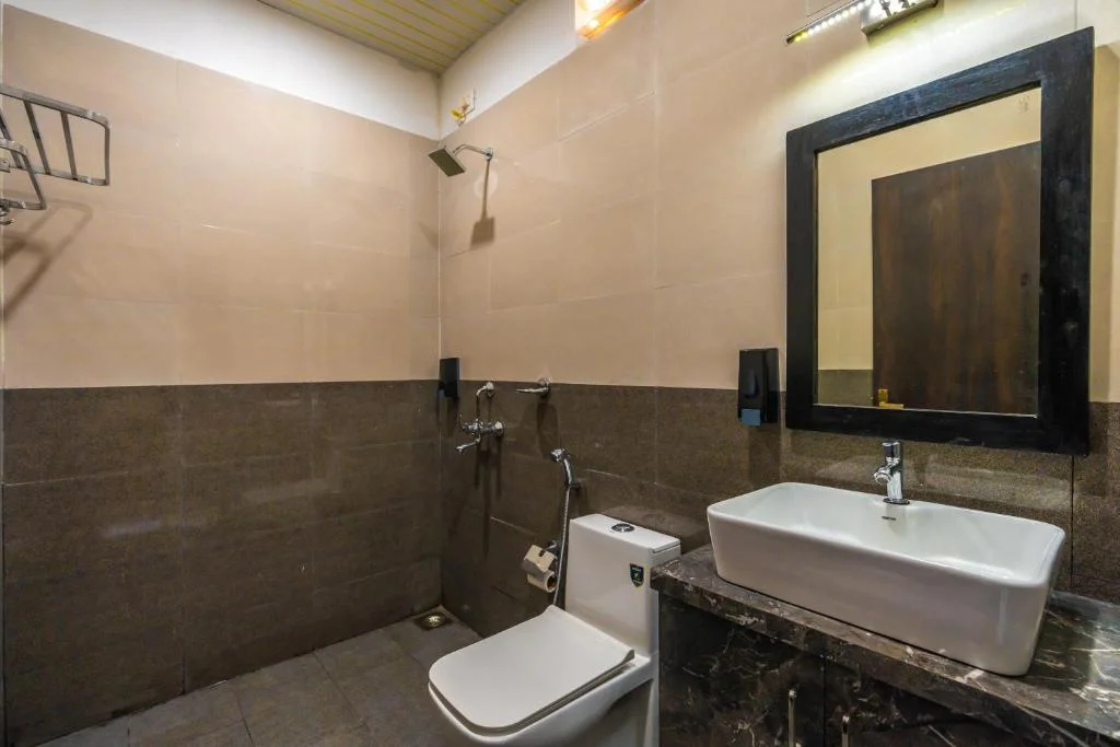 Bed in 8-Bed Mixed Dormitory Room, ArtBuzz Goa, Morjim