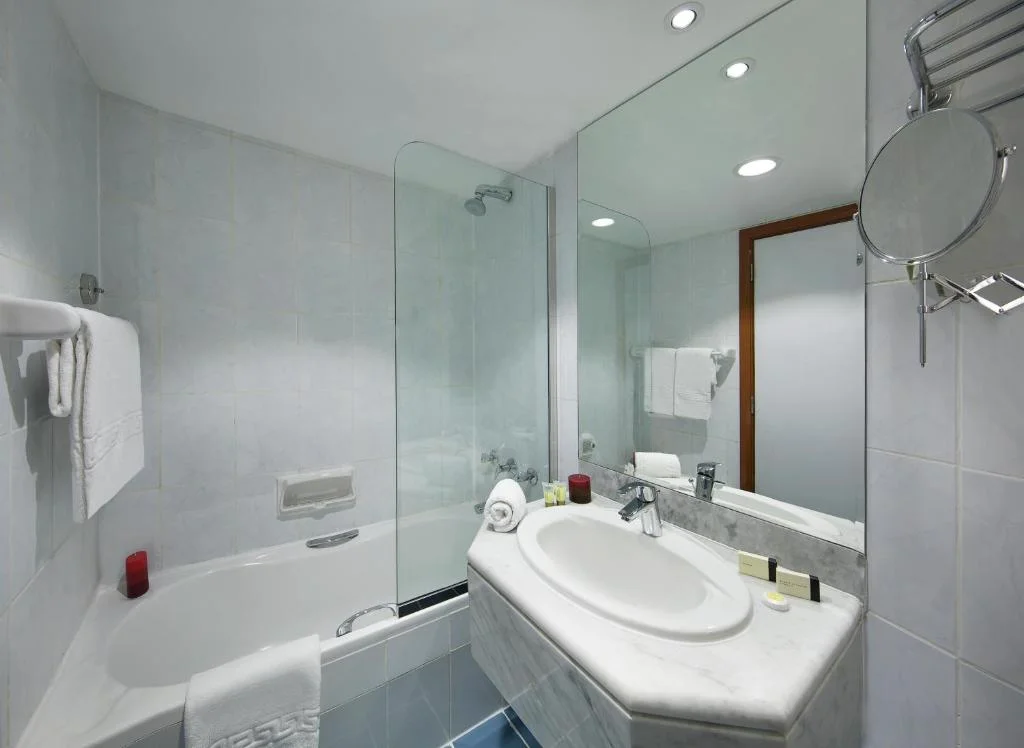 Superior Double Room, Admiral Plaza Hotel