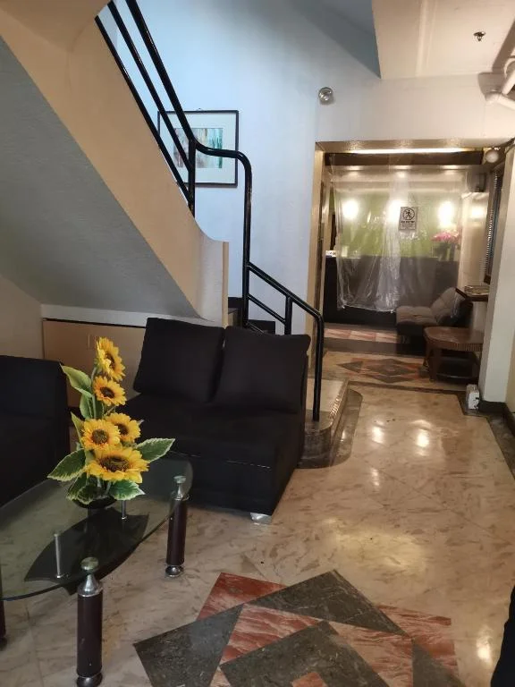 Family Room, Jupiter Suites