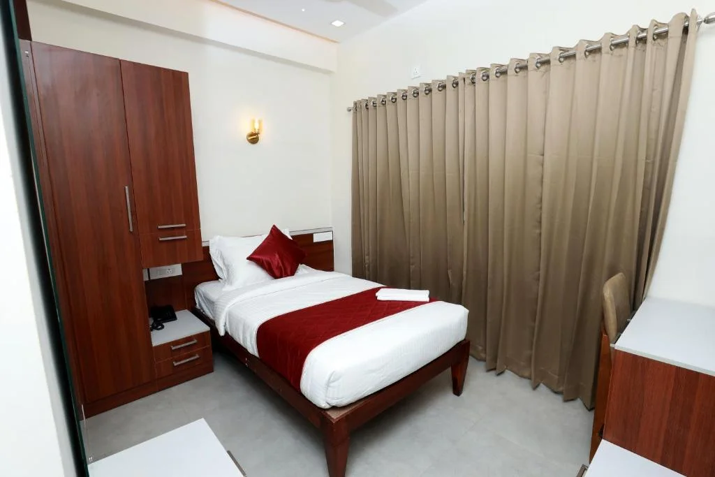 Deluxe Single Room, K Grandeur Hotels