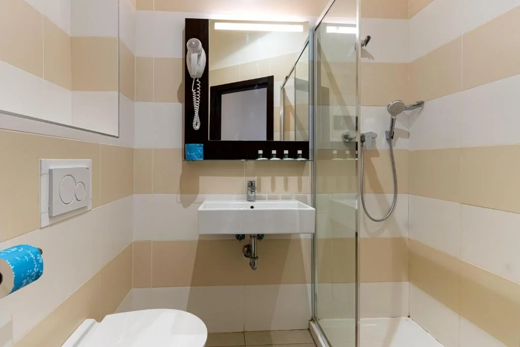 Single Room, B&B Hotel Genova Principe