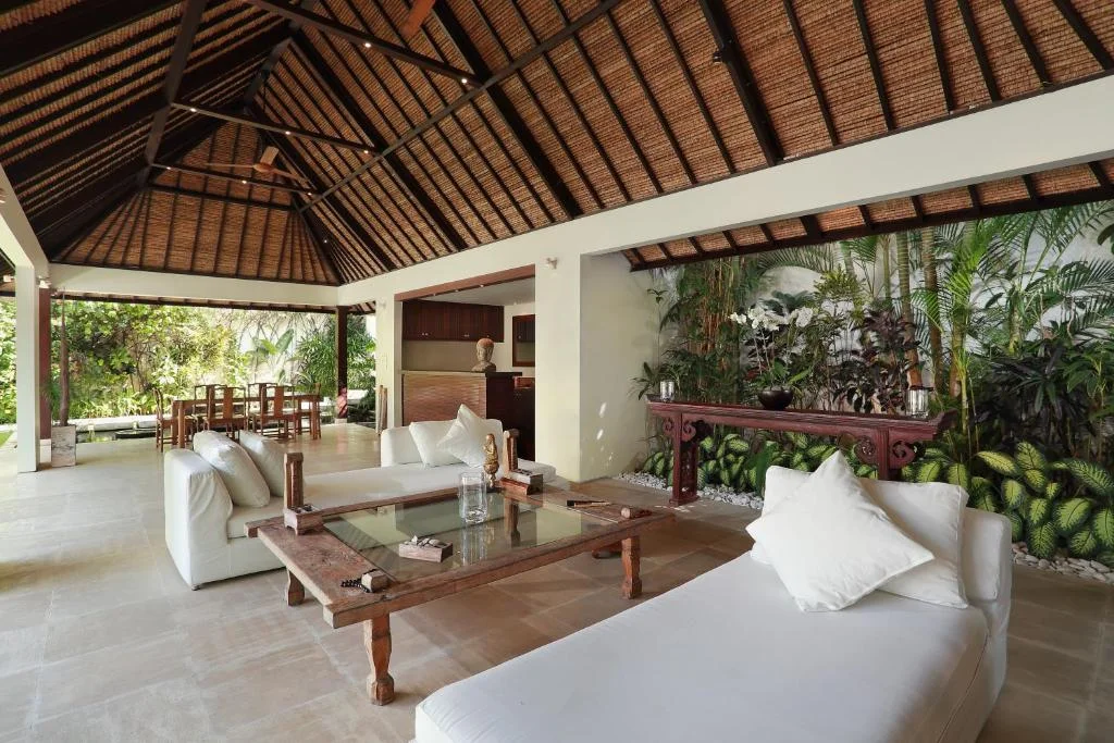Royal Two-Bedroom Pool Villa with Free Return Airport Transfer, Villa Bali Asri