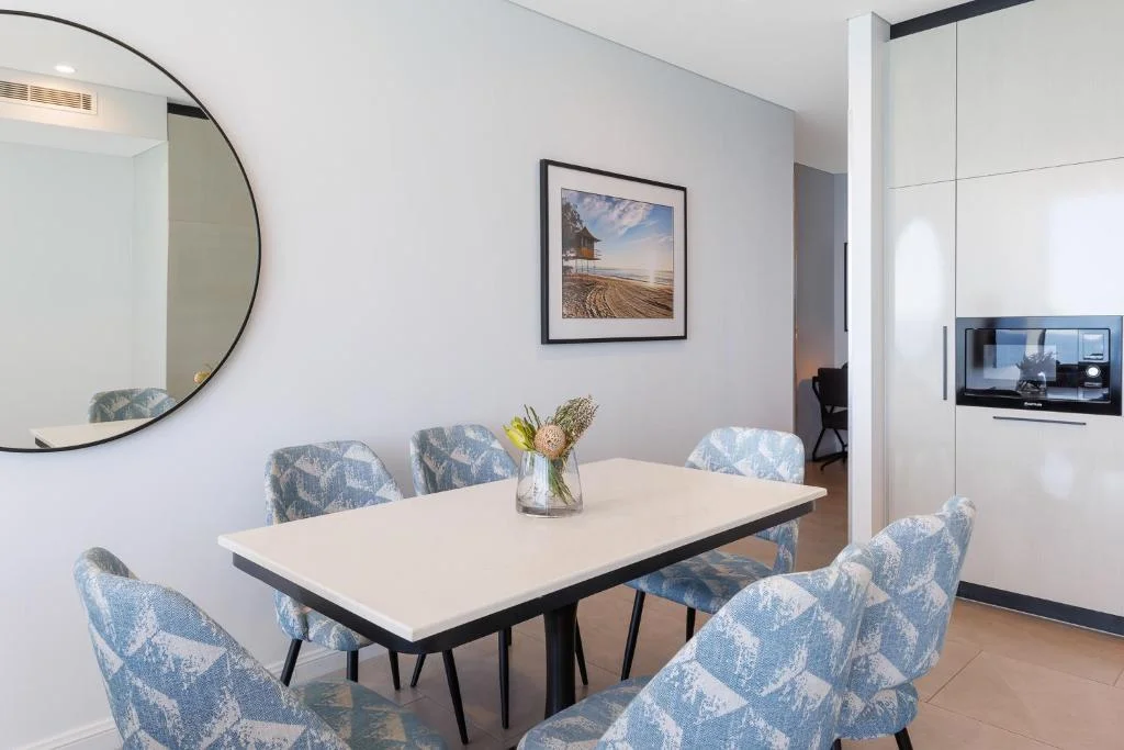 Two Bedroom Ocean Suite, Meriton Suites Surfers Paradise