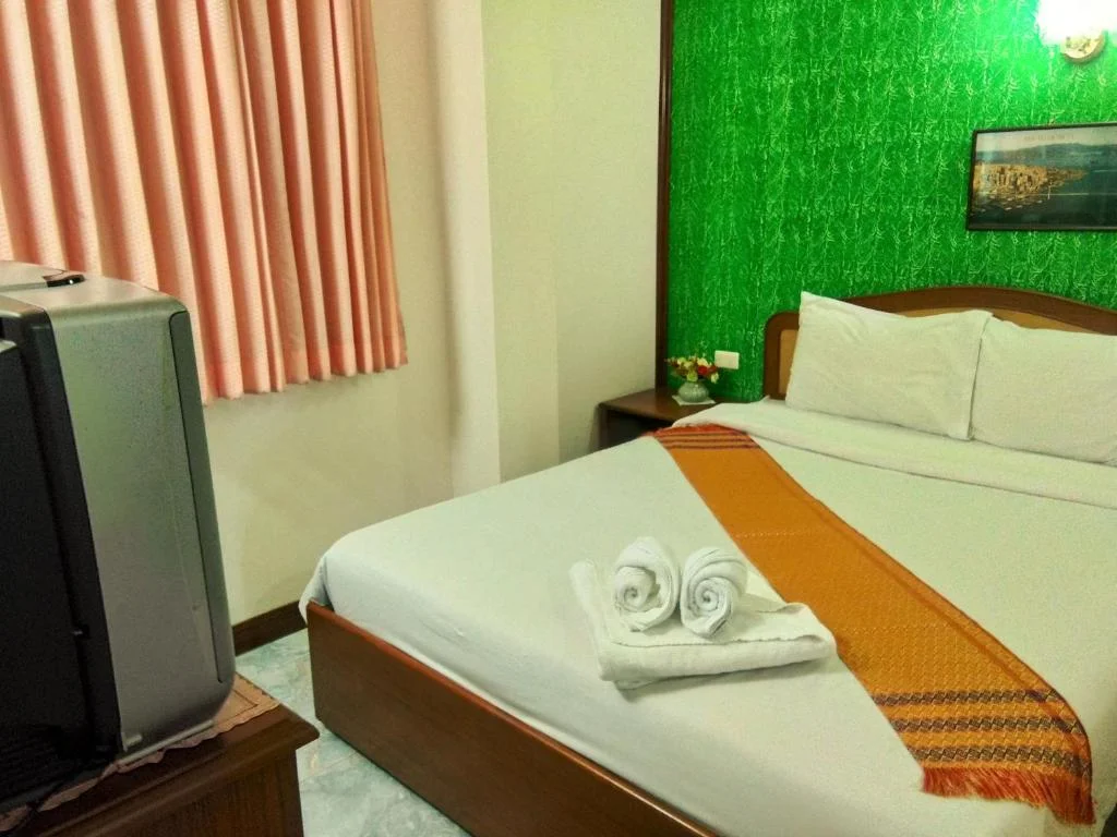 Deluxe Double Room, Thepparat Lodge Krabi