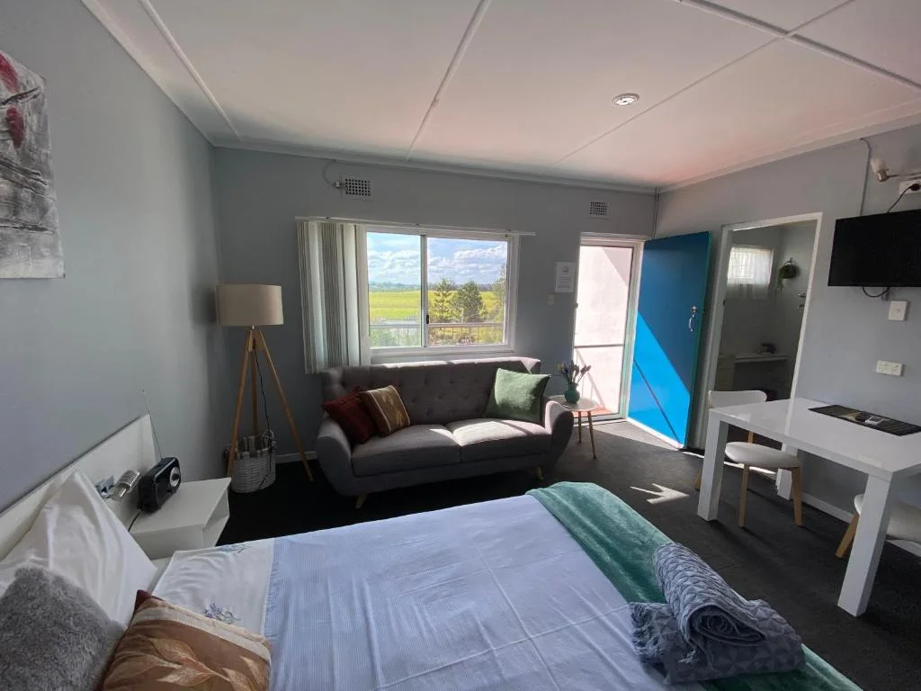 Twin Room with Balcony, Dukes Plantation Retro Motel