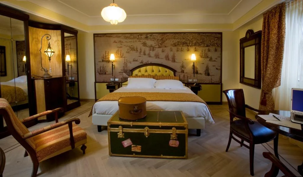 Family Room (4 Adults), Grand Hotel Savoia