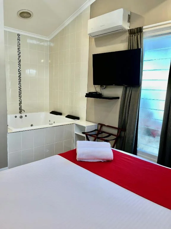 Deluxe Bungalow - (Adult only), Jervis Bay Mariners