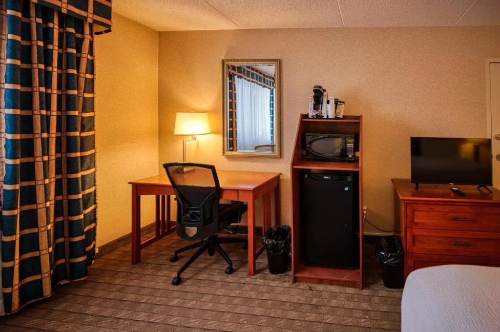 Standard  Room, Amenida Residences, Calgary