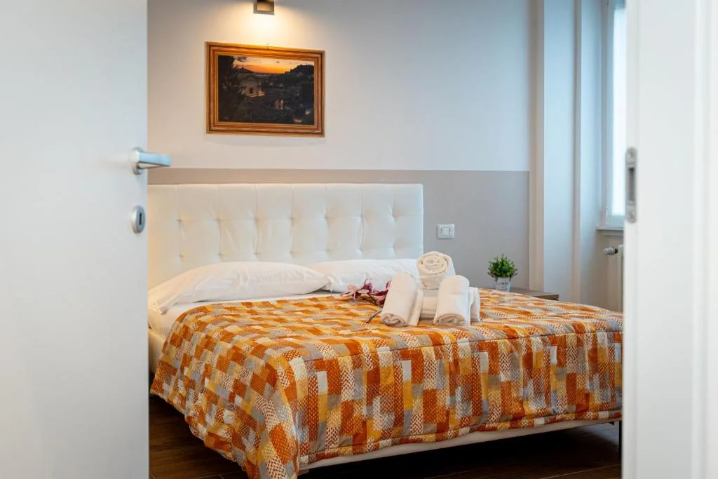 One-Bedroom Apartment, APARTMENTS VISTALLIHOUSE