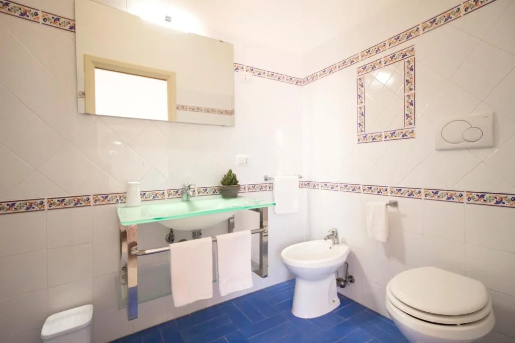 Double Room with Balcony, LA CASA DEL SOLE - Beachfront B&B - Anzio