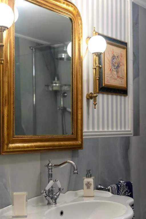 Quadruple Room with Private Bathroom, Regal House Anzio Manetti 16