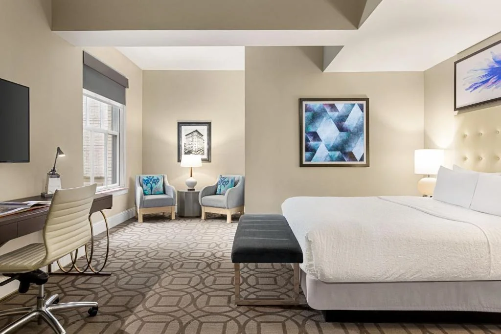 Guest Room with One King Bed, Magnolia Hotel Denver, a Tribute Portfolio Hotel