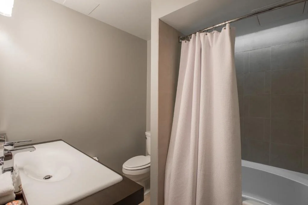 Premier Classic King Room, Magnolia Hotel Denver, a Tribute Portfolio Hotel