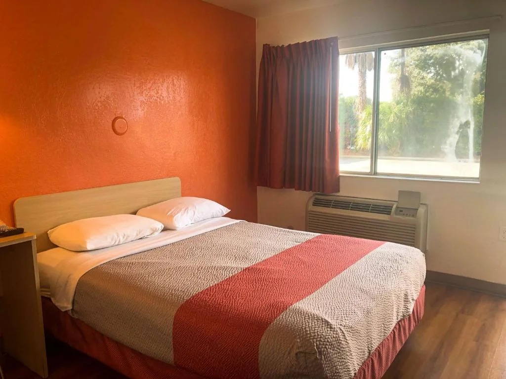 Double Room, Motel 6-Jacksonville, FL - Orange Park