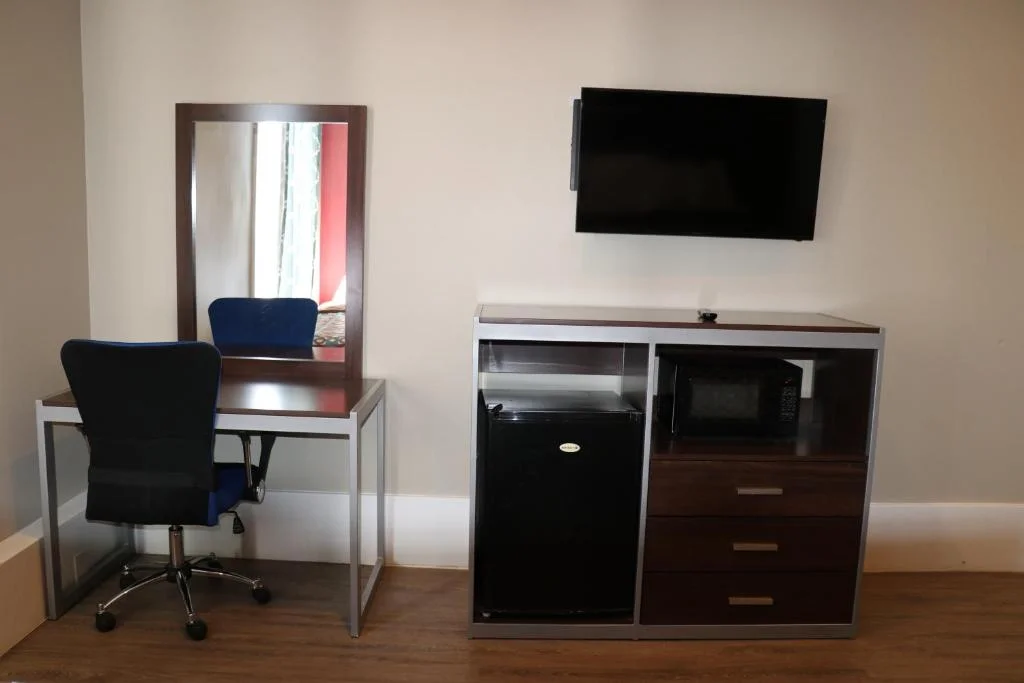 Double Room with Two Double Beds and Private Bathroom, Europa Hotel