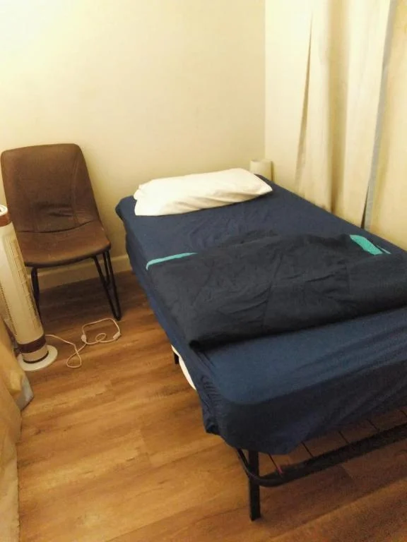 Single Bed in Dormitory Room, Zen Home