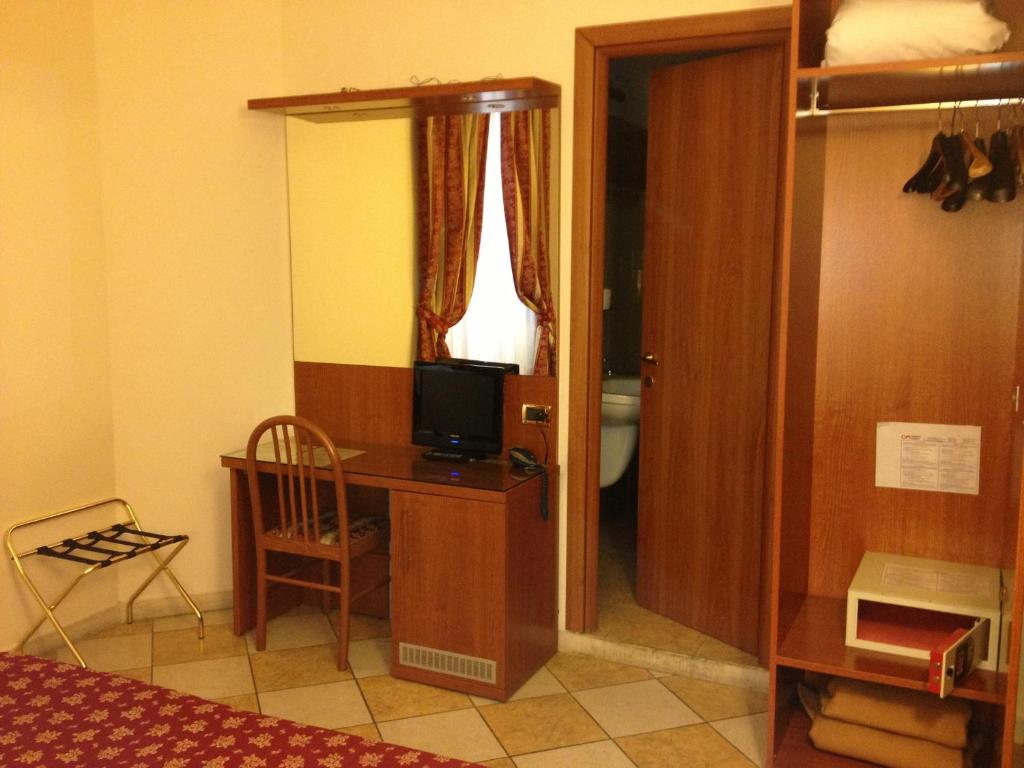 Double or Twin Room, Hotel Chicago
