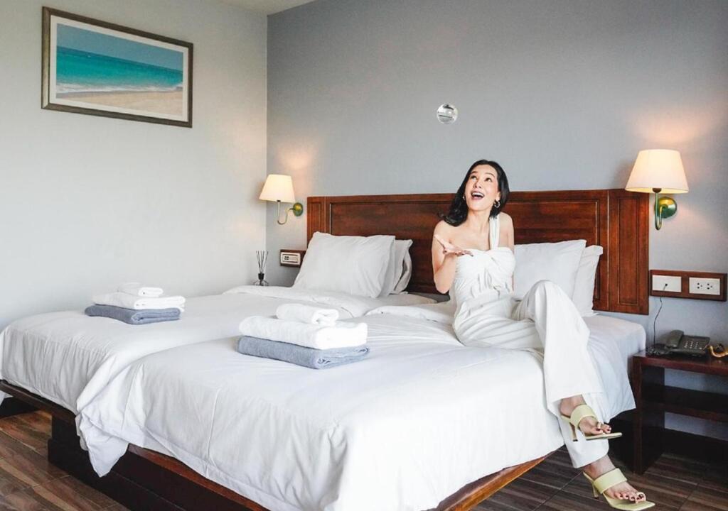 Superior Double or Twin Room with City View, Savotel Hotel