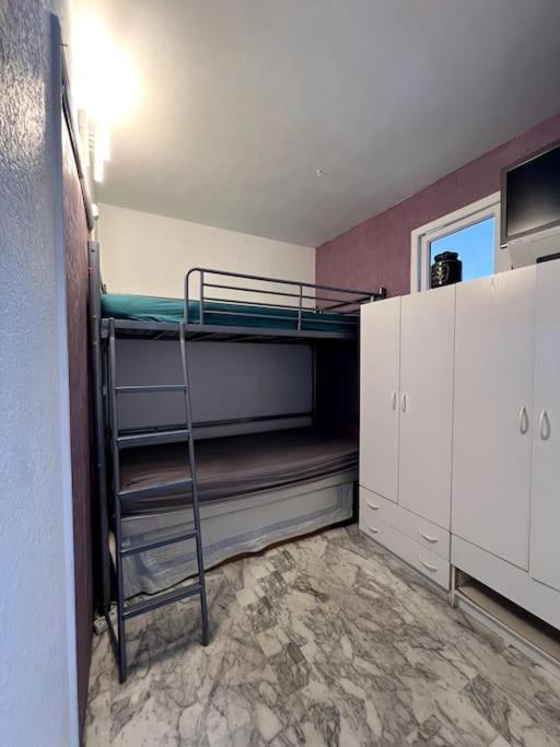 Two-Bedroom Apartment, Appartement Promenade
