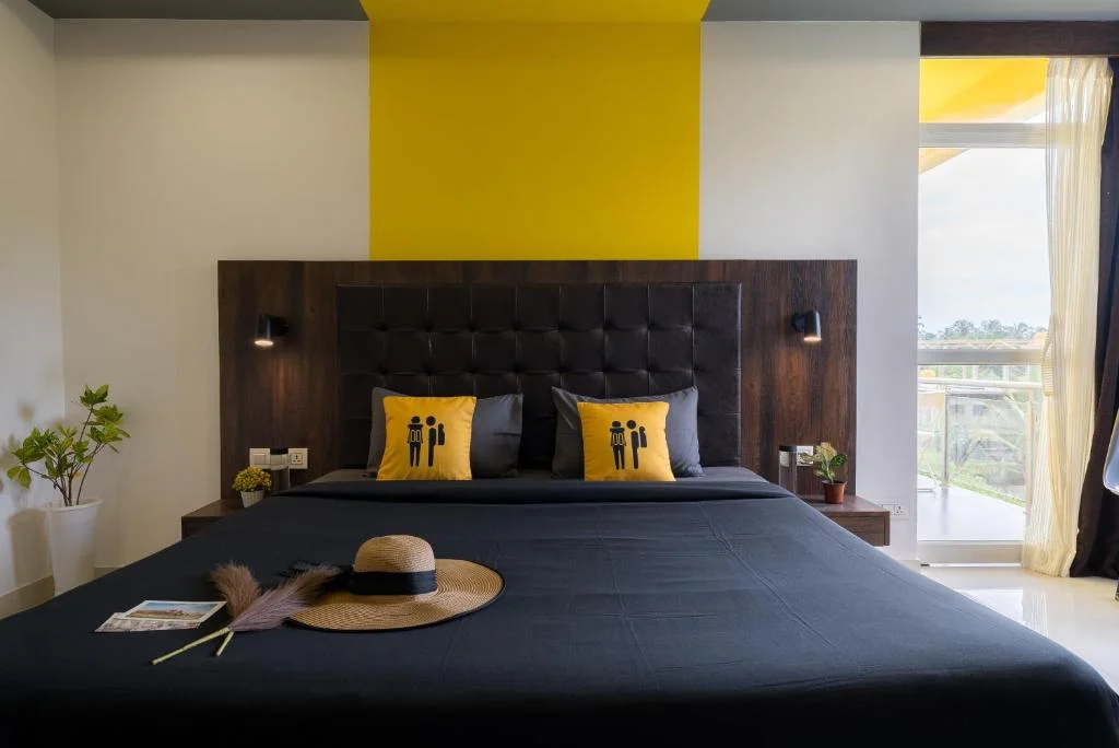 Superior Double Room with Balcony, The Hosteller Gokarna