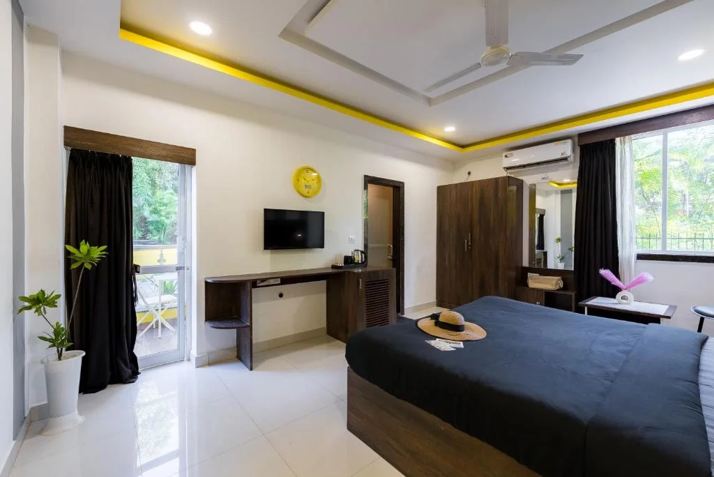 Deluxe Double Room with Balcony, The Hosteller Gokarna