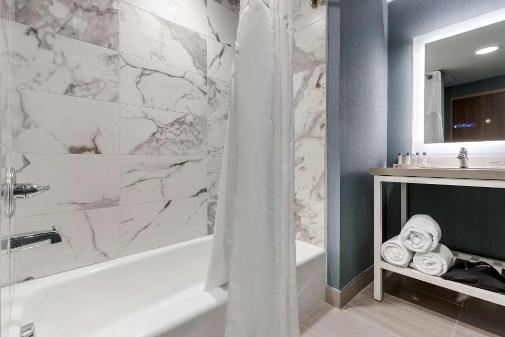 1 Bedroom King Suite, Cambria Hotel West Orange