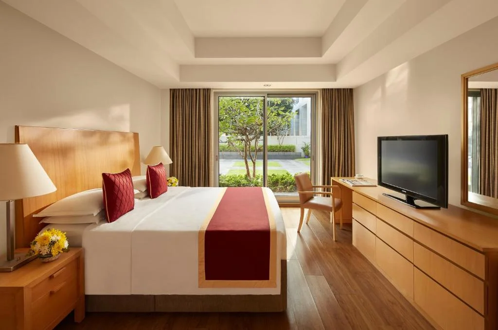One-Bedroom Apartment with Veranda, Grand Hyatt Mumbai Hotel and Residences