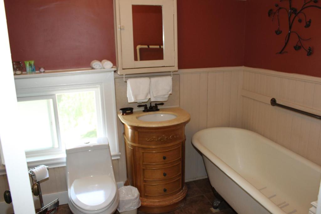 Budget Double Room, Green Oaks B&B