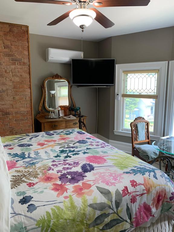 Superior King Room, Green Oaks B&B